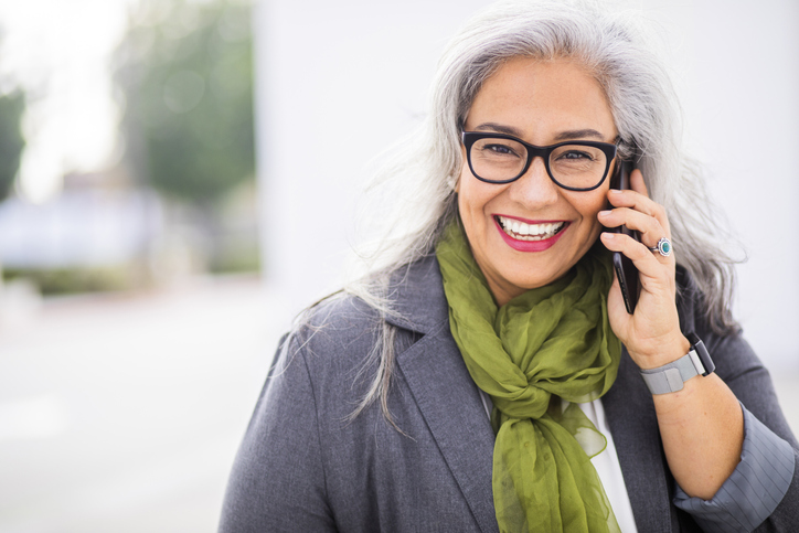 A patient contacting North Hills Implant & Oral Surgery.